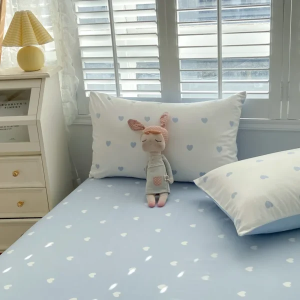 S02d85bdb556d455085218092528cceaat.webp Ins Blue Love Heart Bedding Set Soft Bed Flat Sheet Pillowcase Women Girls Duvet Cover Twin Full Queen Size Home Textiles
